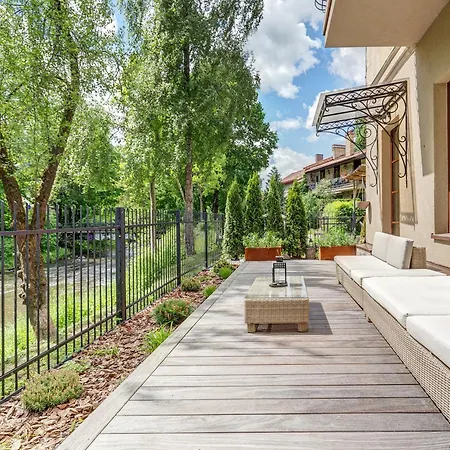 Апартаменти By The River, 13 *